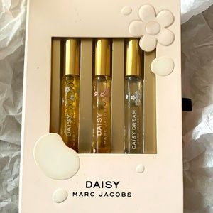 Marc Jacobs Daisy perfume-roller balls